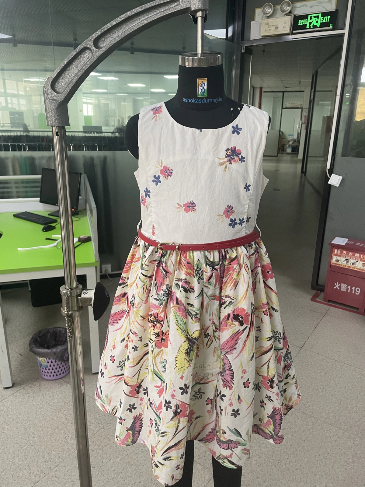 Girl's woven dress