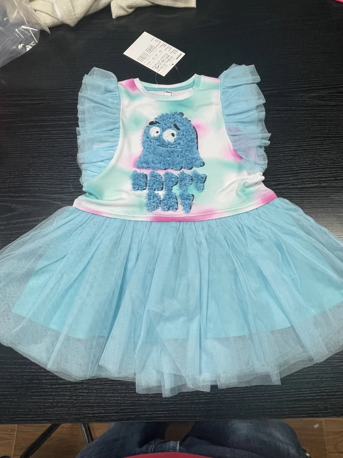 Girl's knitted dress