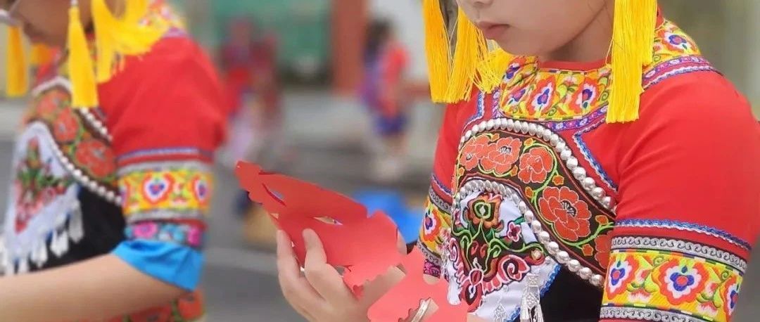 潮聚三月三 和谐在八桂  --betway88西汉姆网页小学部开展庆三月三活动