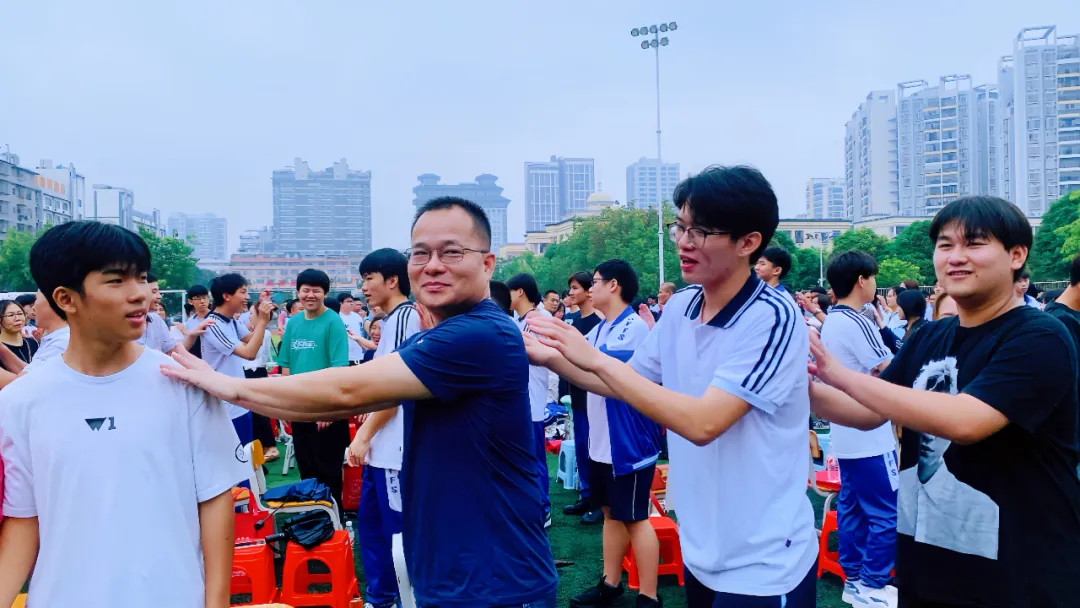 家長(zhǎng)會(huì)