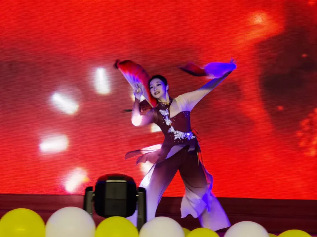 藝術(shù)節(jié)晚會(huì)