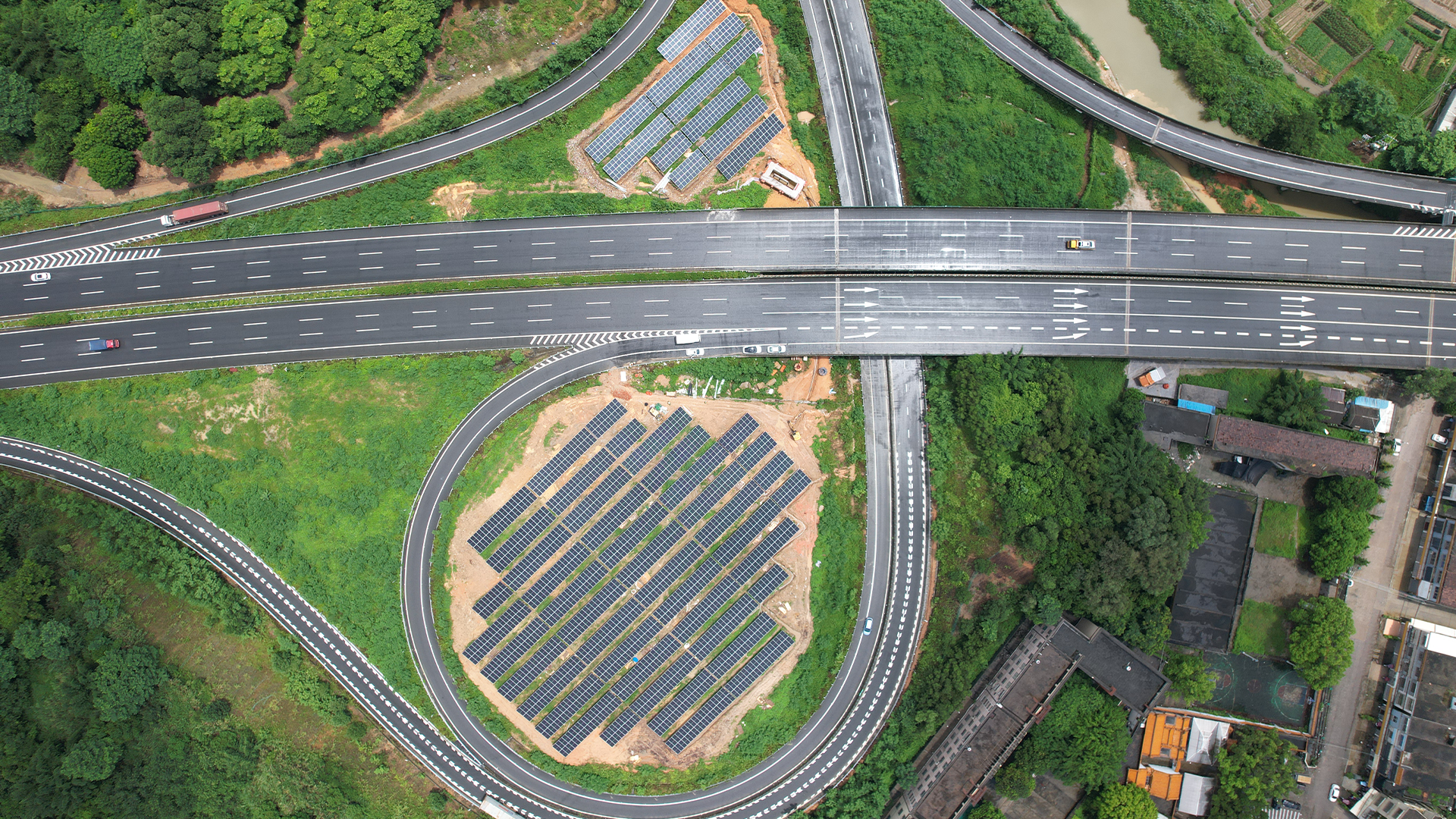 Shantou-Zhanjiang Expressway East Section Distributed Photovoltaic Project Shantou-Zhanjiang Expressway East Section Distributed Photovoltaic Project