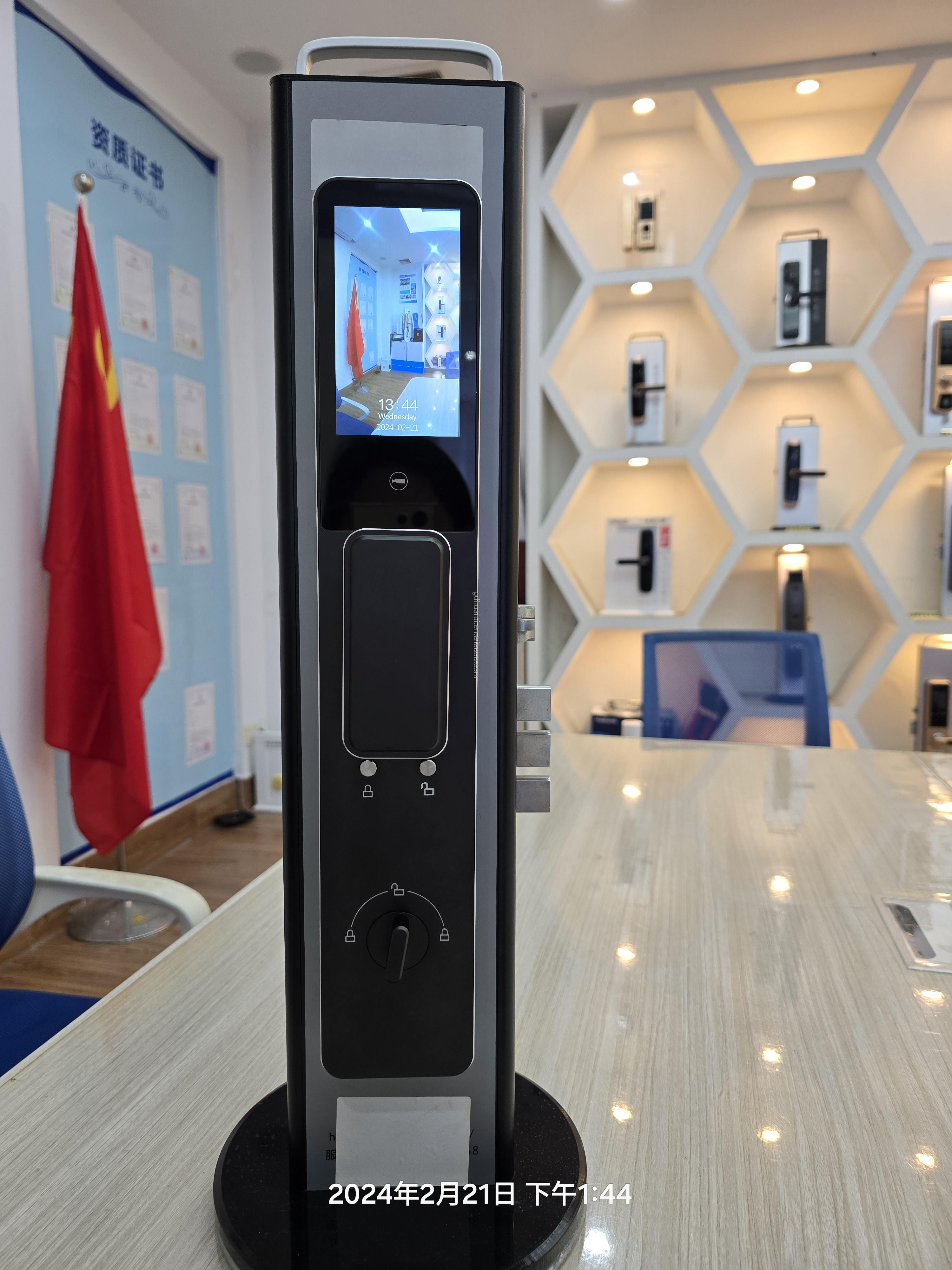 CNC 3d Face Recognition Electronic Lock Tuya Smart Wifi Video Audio Intercom Camera Active Monitor 14 Languages Smart Door Lock