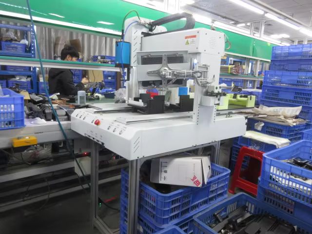 Automatic Screw Feeder