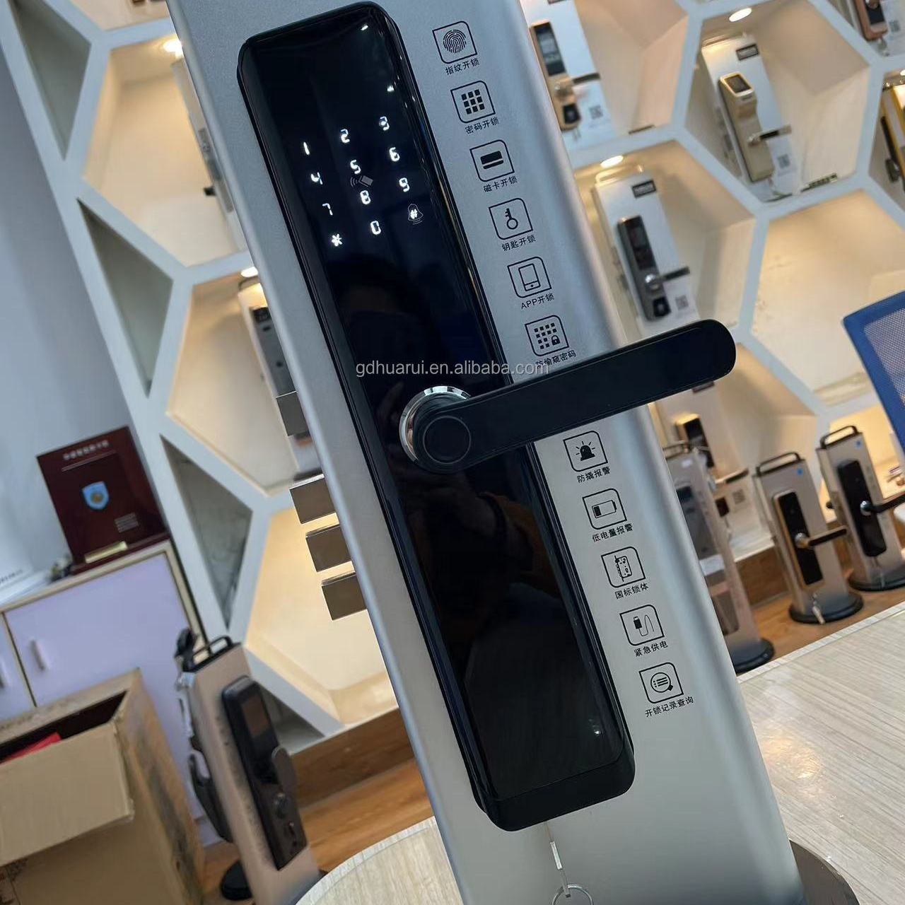 Tuya WiFi TTlock App Biometric Fingerprint Door Handle Digital Keyless Smart Dual Finger Print Gate Lock With Camera