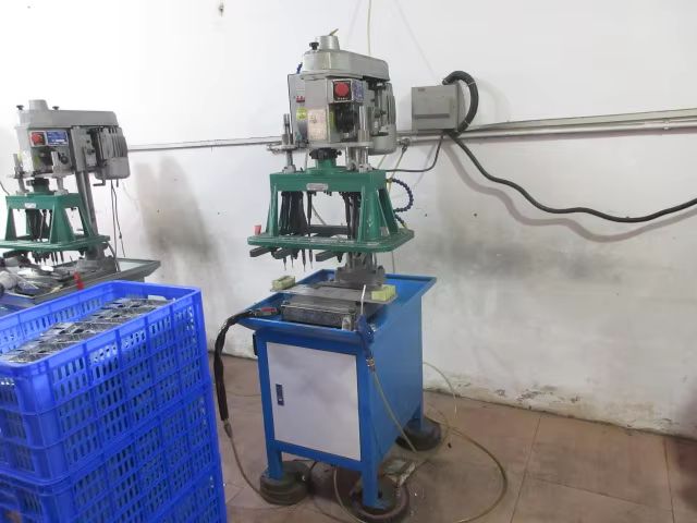 Tapping Machine