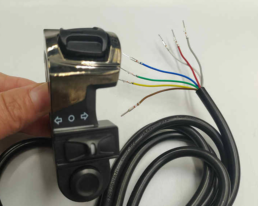 Frontlight On-Off BUTTON/Reverse+Horn+Turning Light Switch for Electric Scooter Bicycle Tricycle ATV MTB Mobility Conversion Par