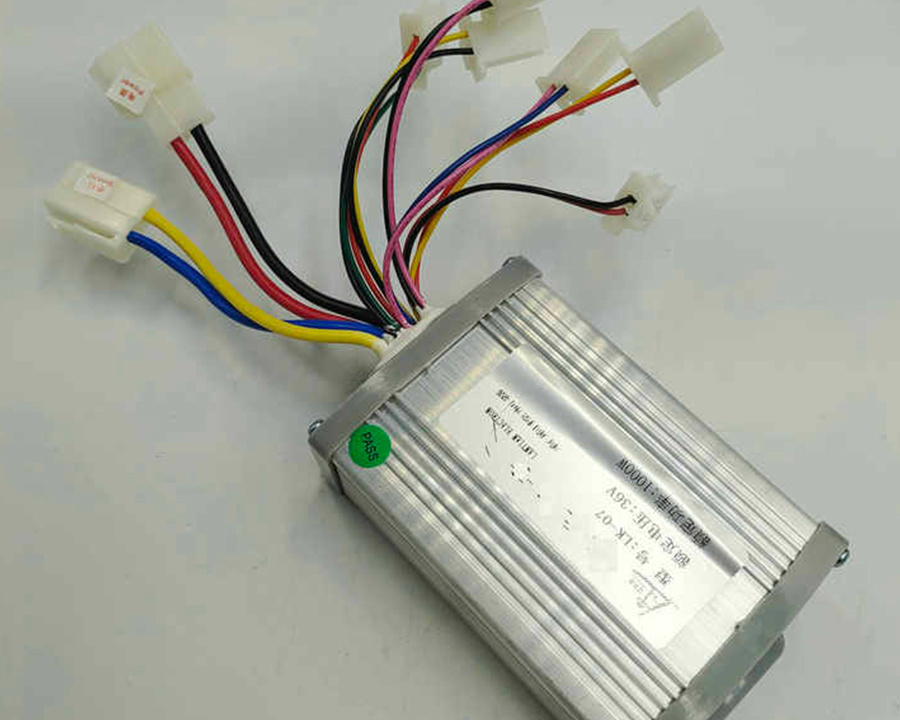 Controller 1000W24/36/48V With Brush Suitable for Retrofitting Electric Beach Bikes and Balancing Cars
