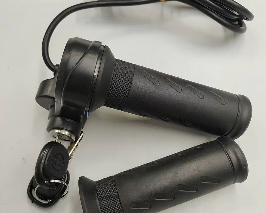 C026 SPeed Regulating Handle Refitted Electric Bicycle Mountain Bike With Lock and Key Handle