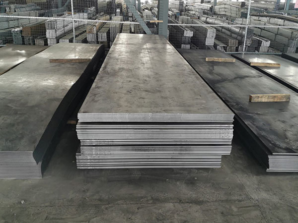 What are the benefits of carbon steel plate