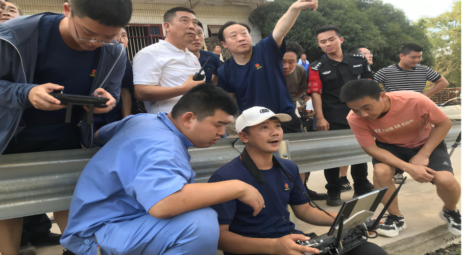 重庆中岳航空参与重庆森林山火救援