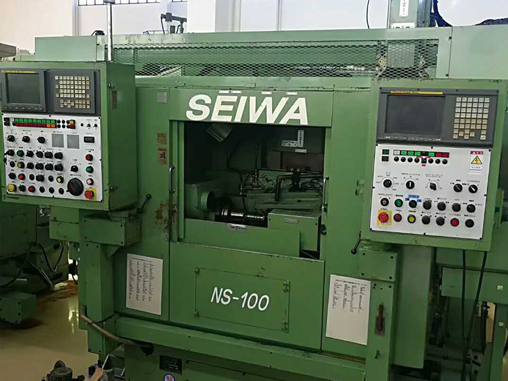 Qinghe CNC hobbing machine (one six-axis machine, two four-axis machines)