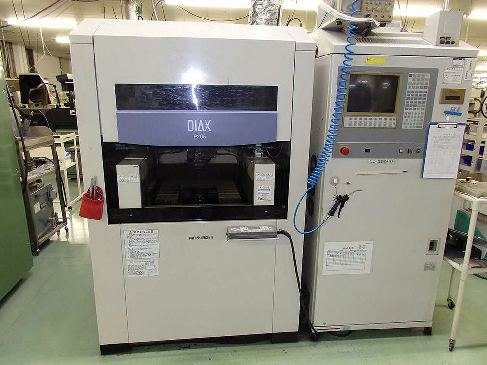 Mitsubishi slow-wire EDM