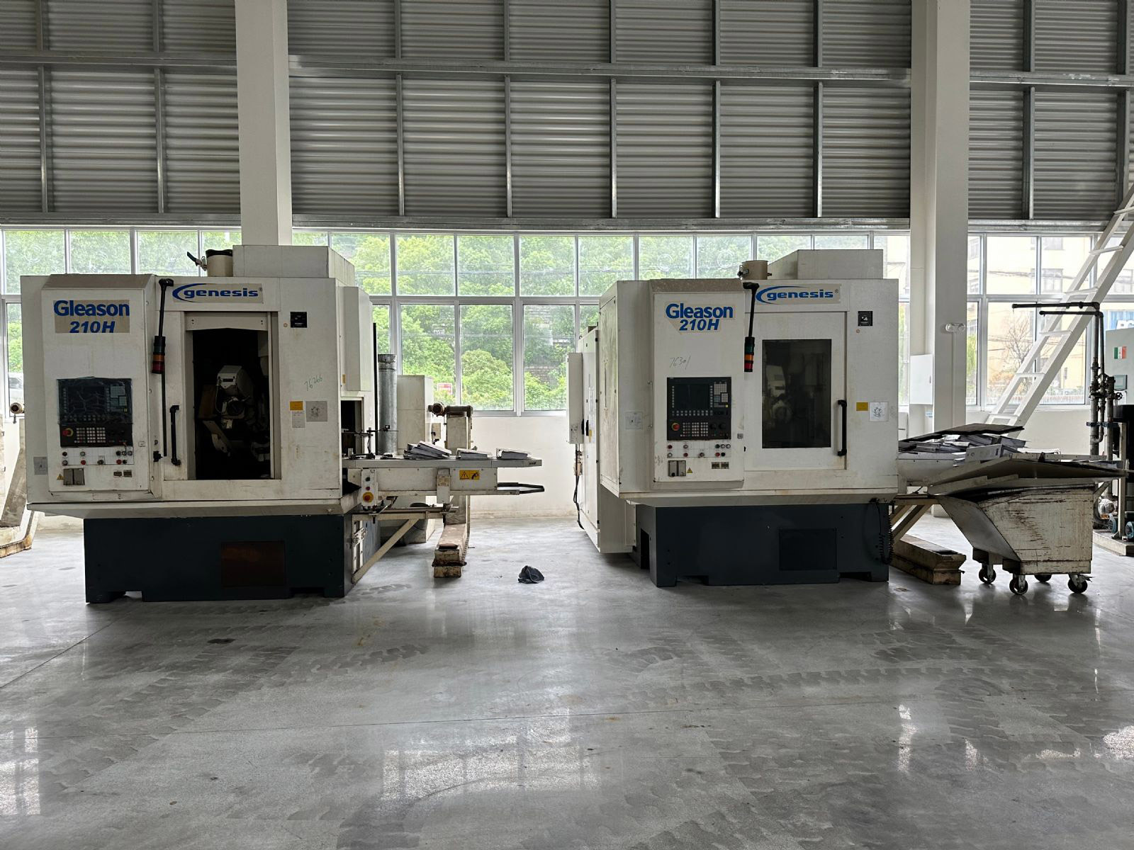 CNC hobbing machine