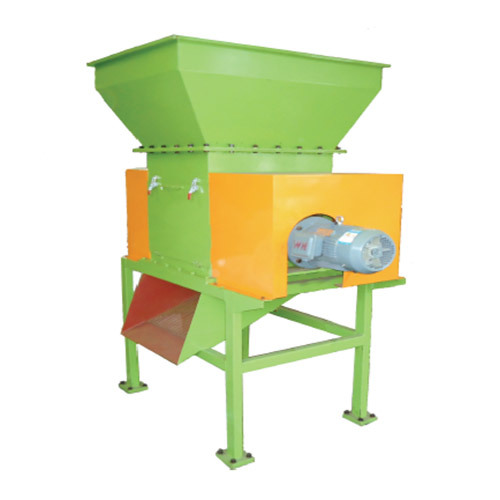 PET bottle piercing machine