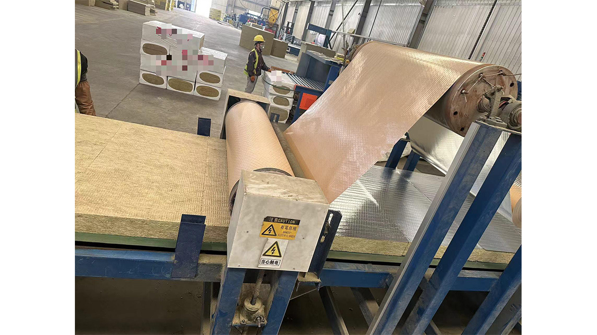The role of ceramic fiber blanket in furnace insulation