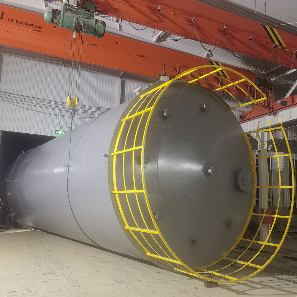Steel-lined PTFE storage tank 01