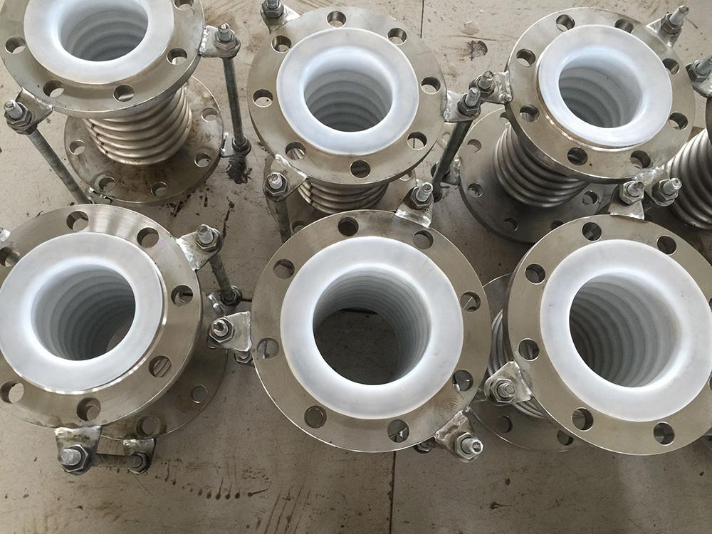 PTFE expansion joint 01