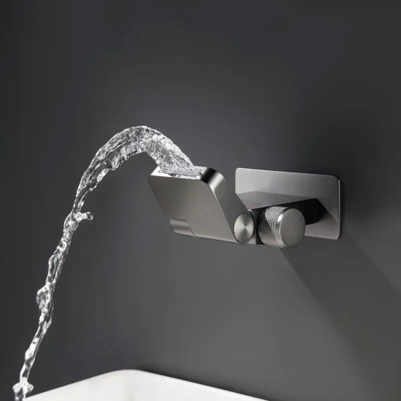 Grifo de lavabo ocultado en la pared Grifería de lavatorio con pantalla digital