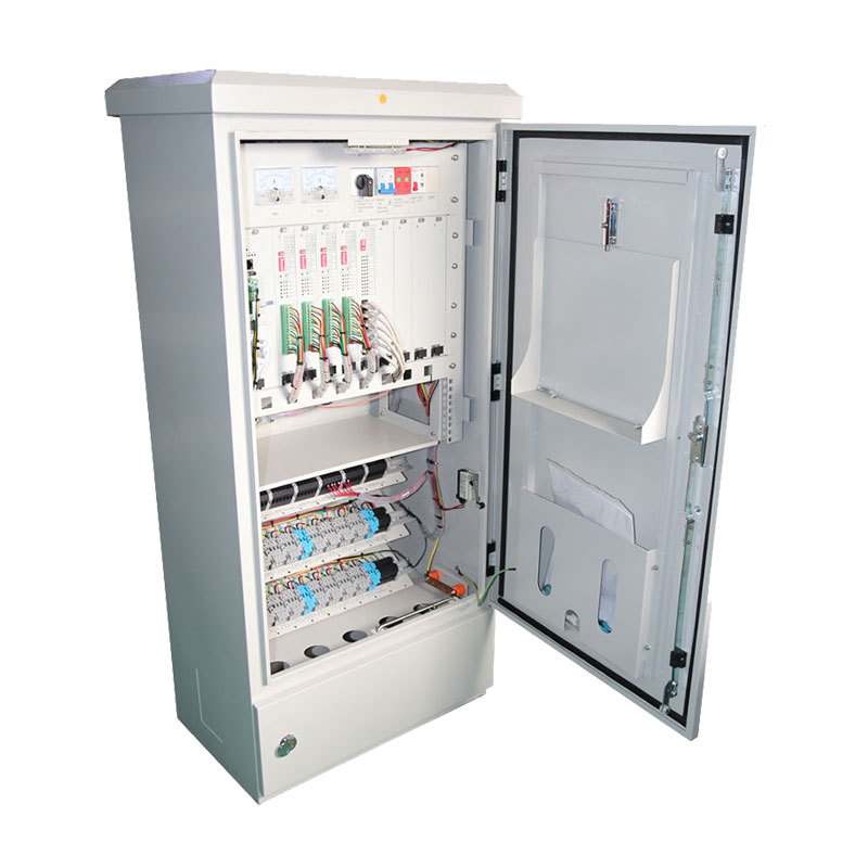 E100 Adaptive Coordinated Traffic Light Controller