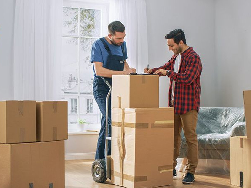 How to pack a moving truck