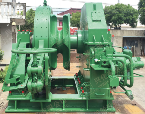 Navigation windlass
