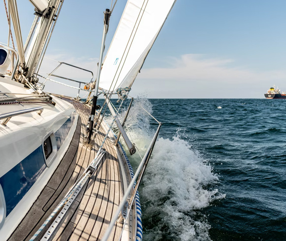 Developing service-oriented manufacturing and cultivating new dynamics in the shipbuilding industry