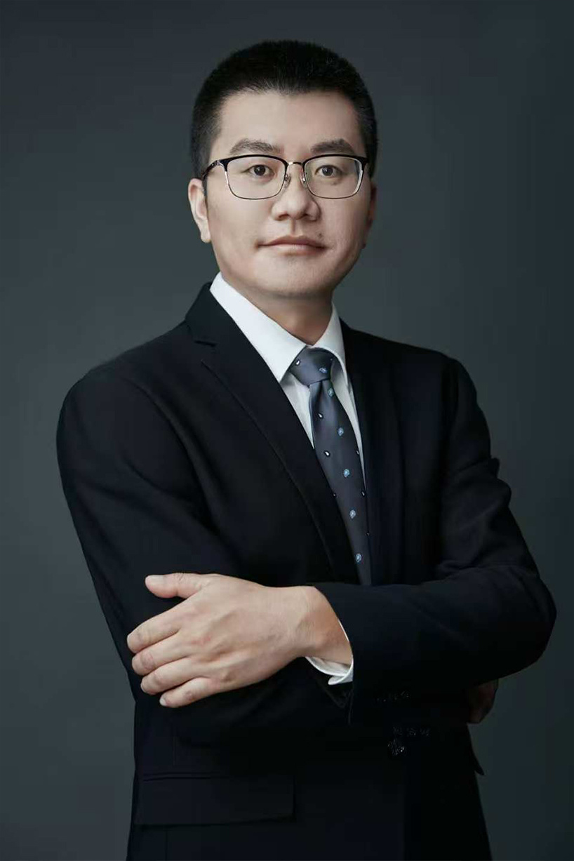 王 平