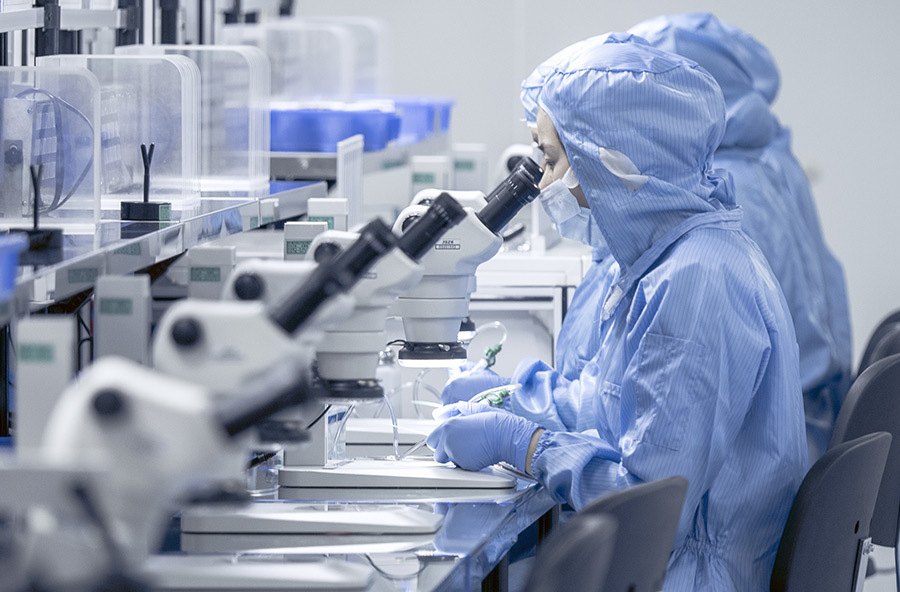 Diagsensor is dedicated to the research and development of ultra-micro sensors for vital signs monitoring