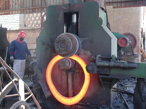 Why Forged Stainless Steel is Superior for High-Temperature Applications