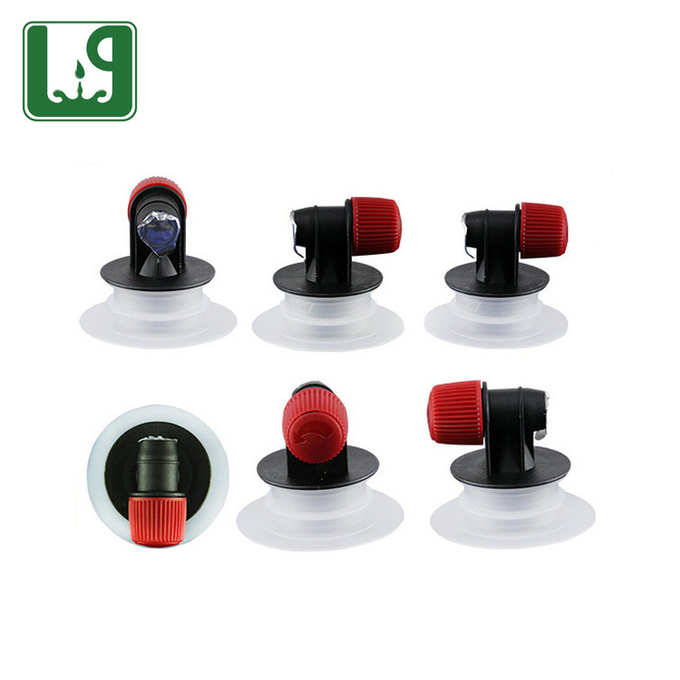 Plastic BIB self-closing adaptor for liquid packaging
