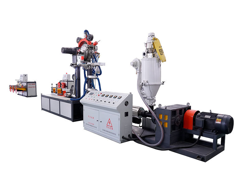 Single blade labyrinth type drip tape production line