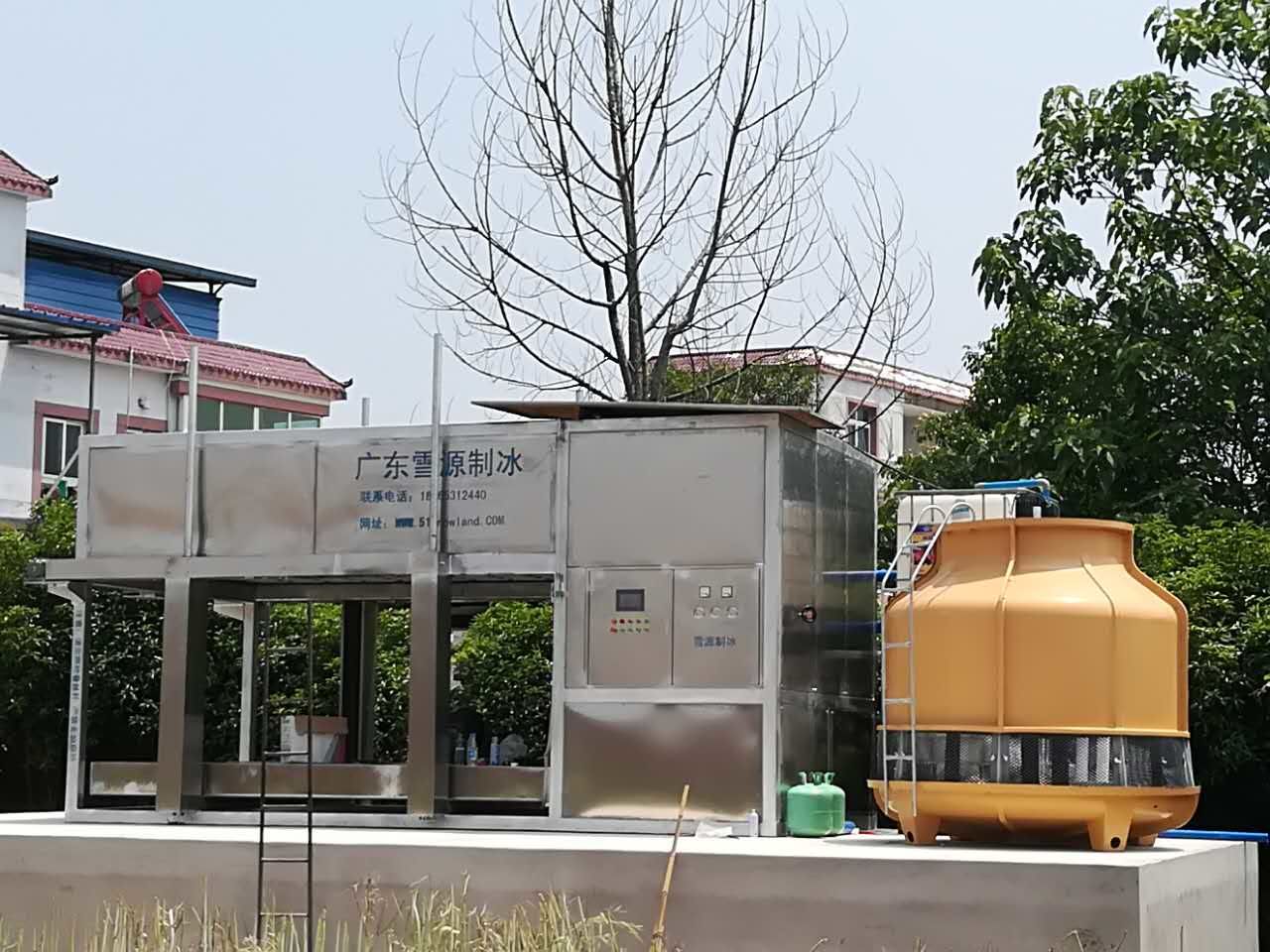 雪源全自動塊冰全國廣泛應(yīng)用