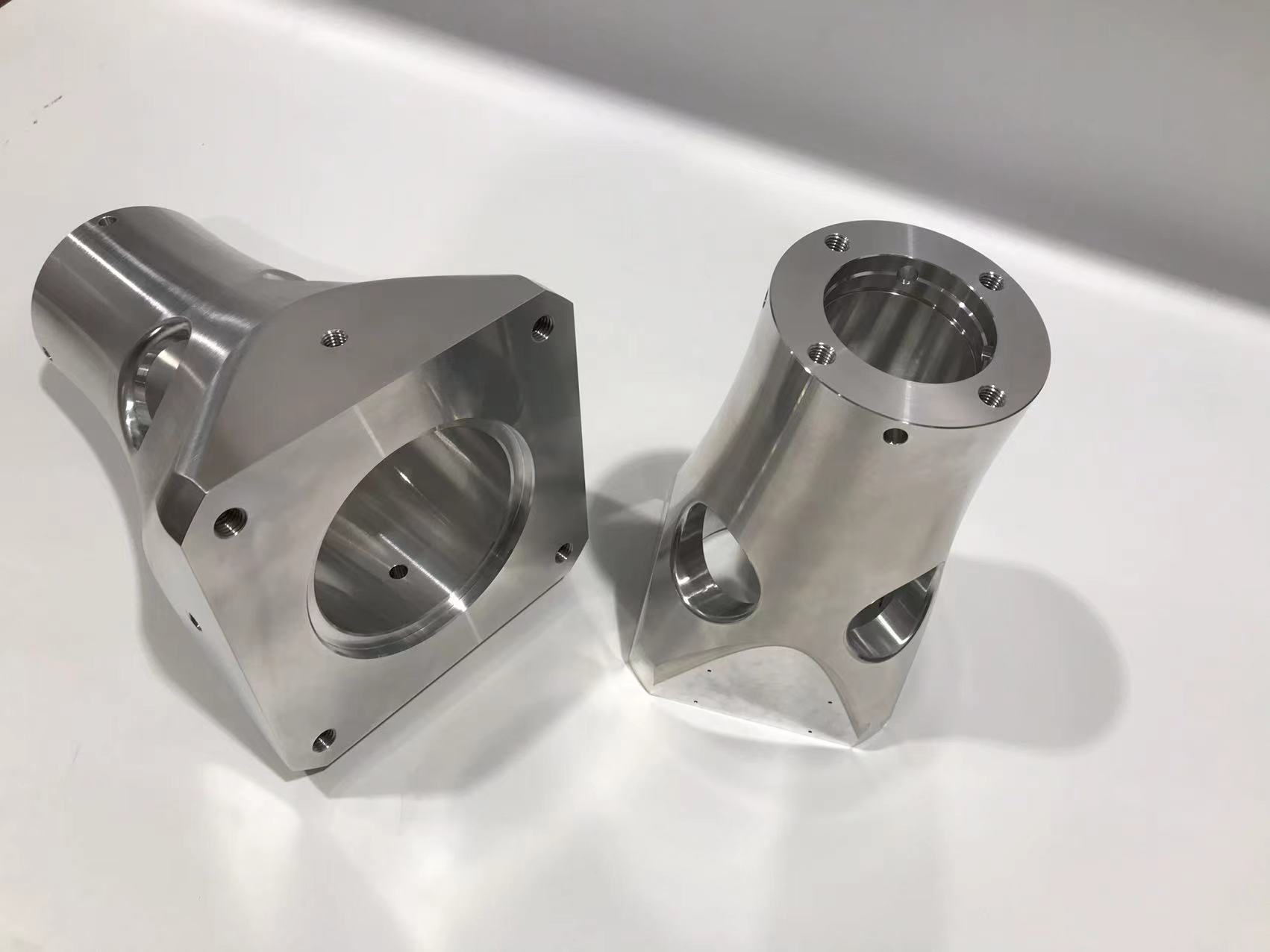炭素鋼製品
