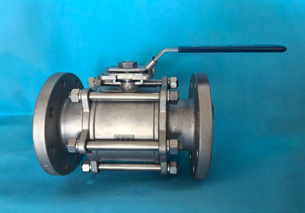 Three-piece 150LB flanged ball valve