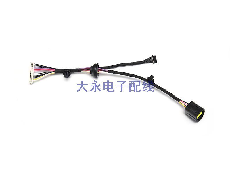 前组合灯线束