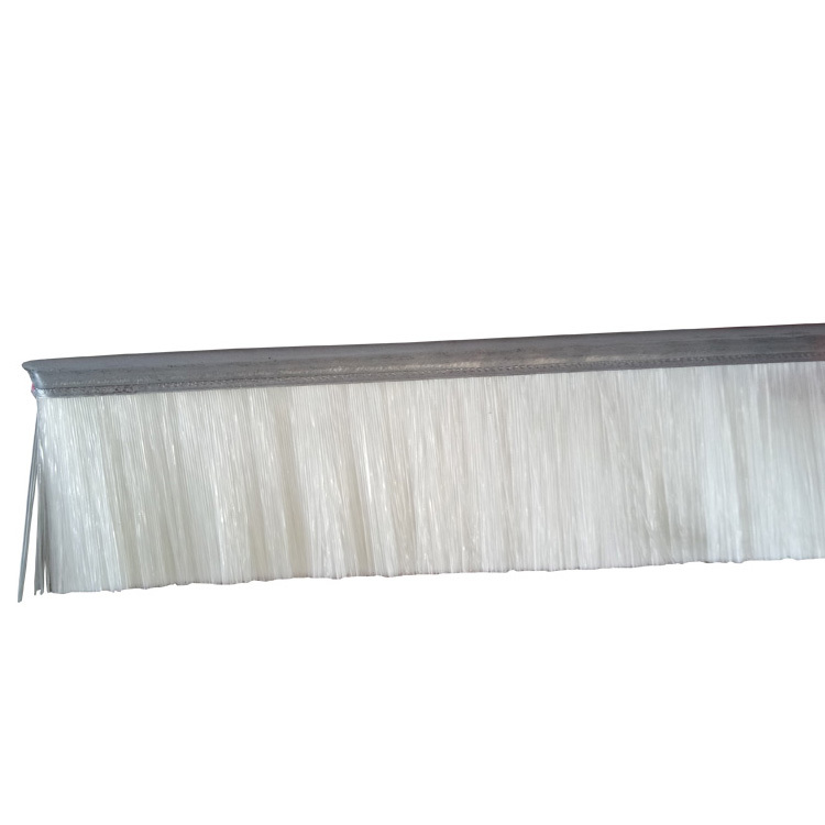 Polyester strip brush