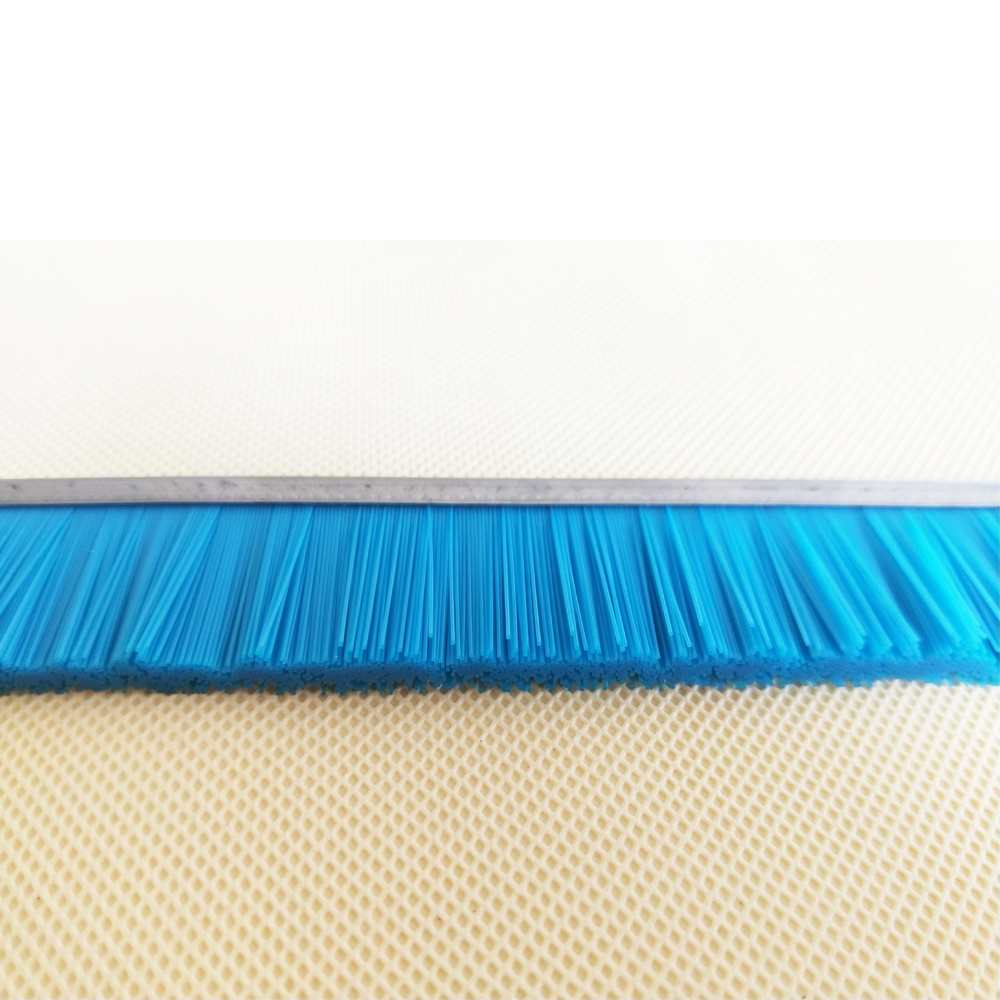 Nylon strip brush