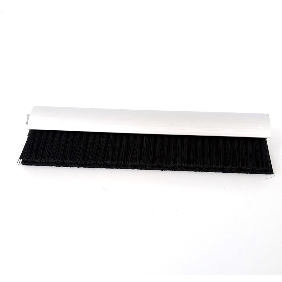 Skirt deflector brushes