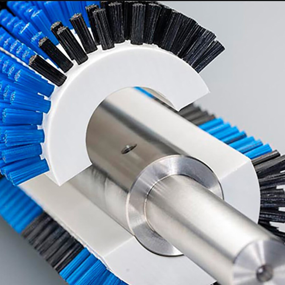 Split core roller brushes