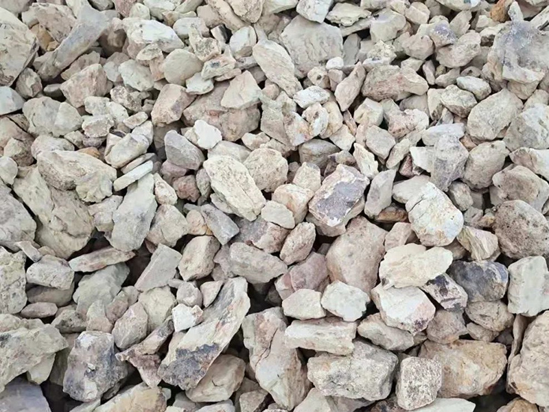 What are the common raw materials of refractory products?