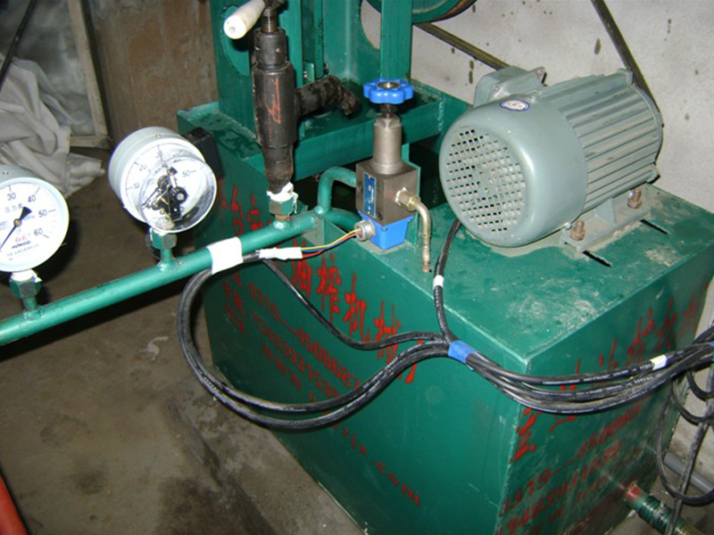 Hydraulic fittings