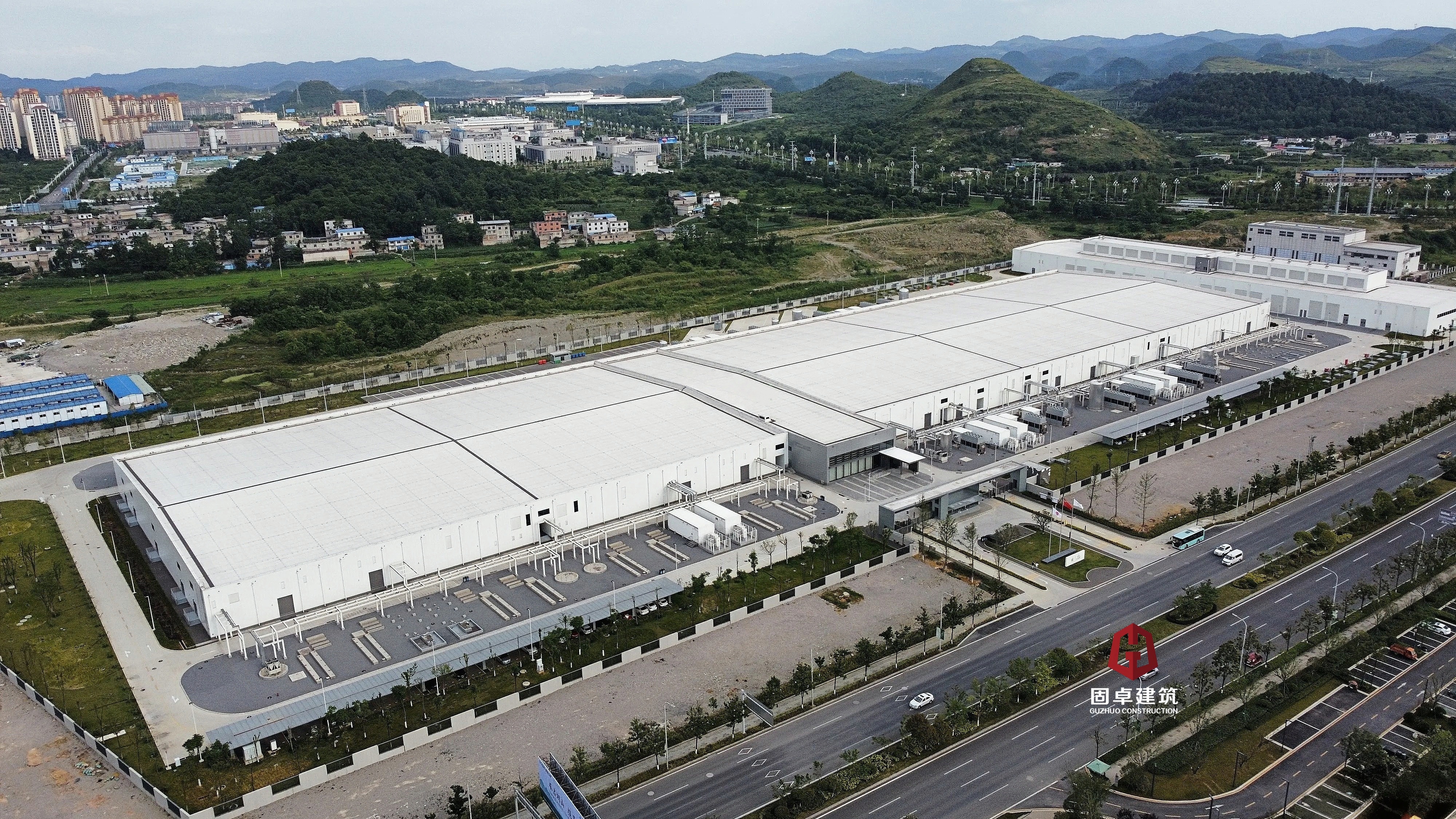 DATA CENTER