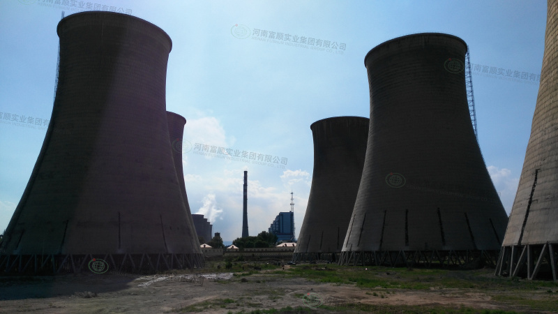 山西神頭發(fā)電有限責(zé)任公司五座90m冷卻塔、一座210m煙囪爆破拆除工程