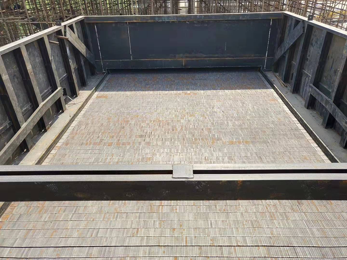 蘭碳爐排安裝