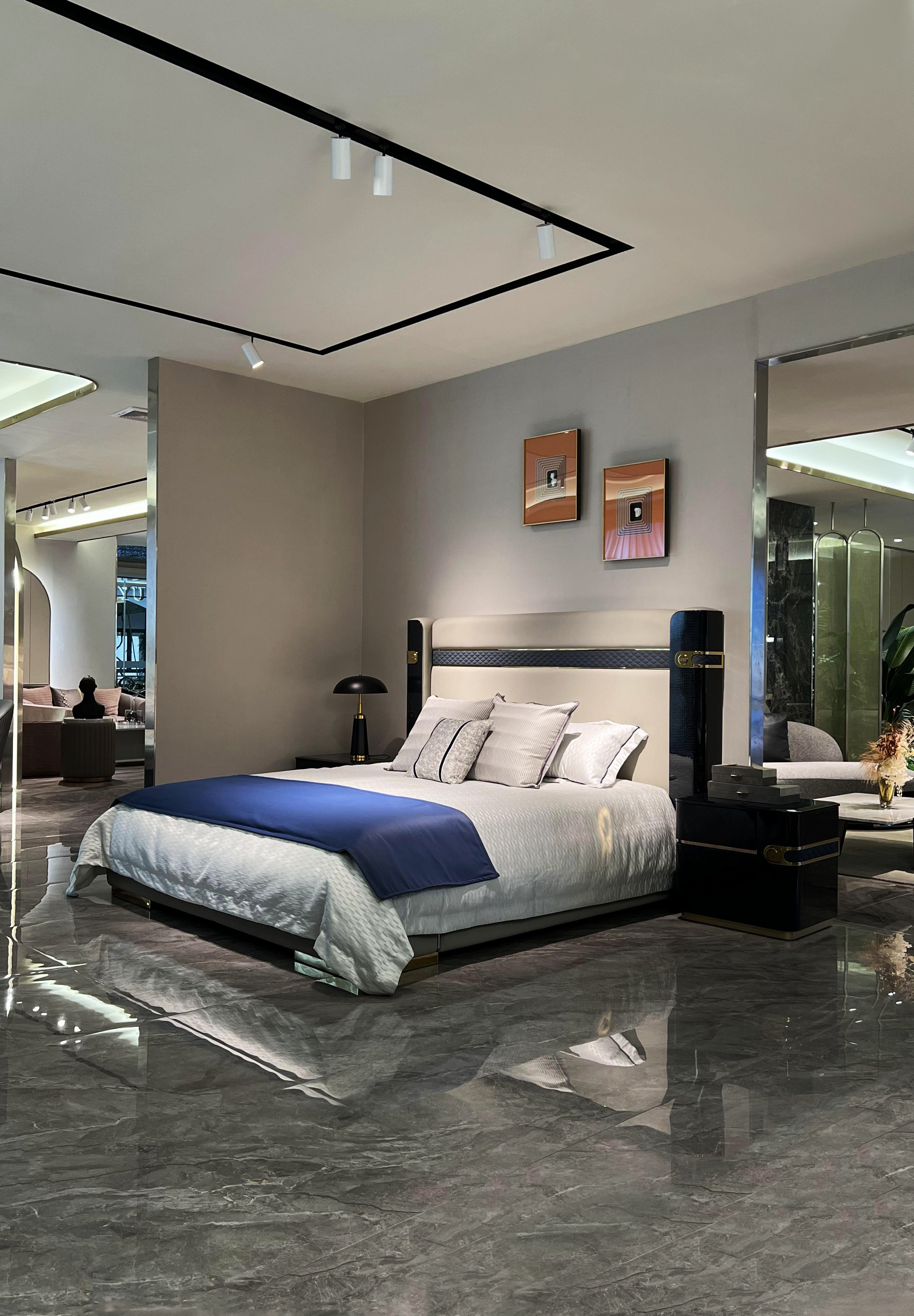 Master Bedroom Bed T2