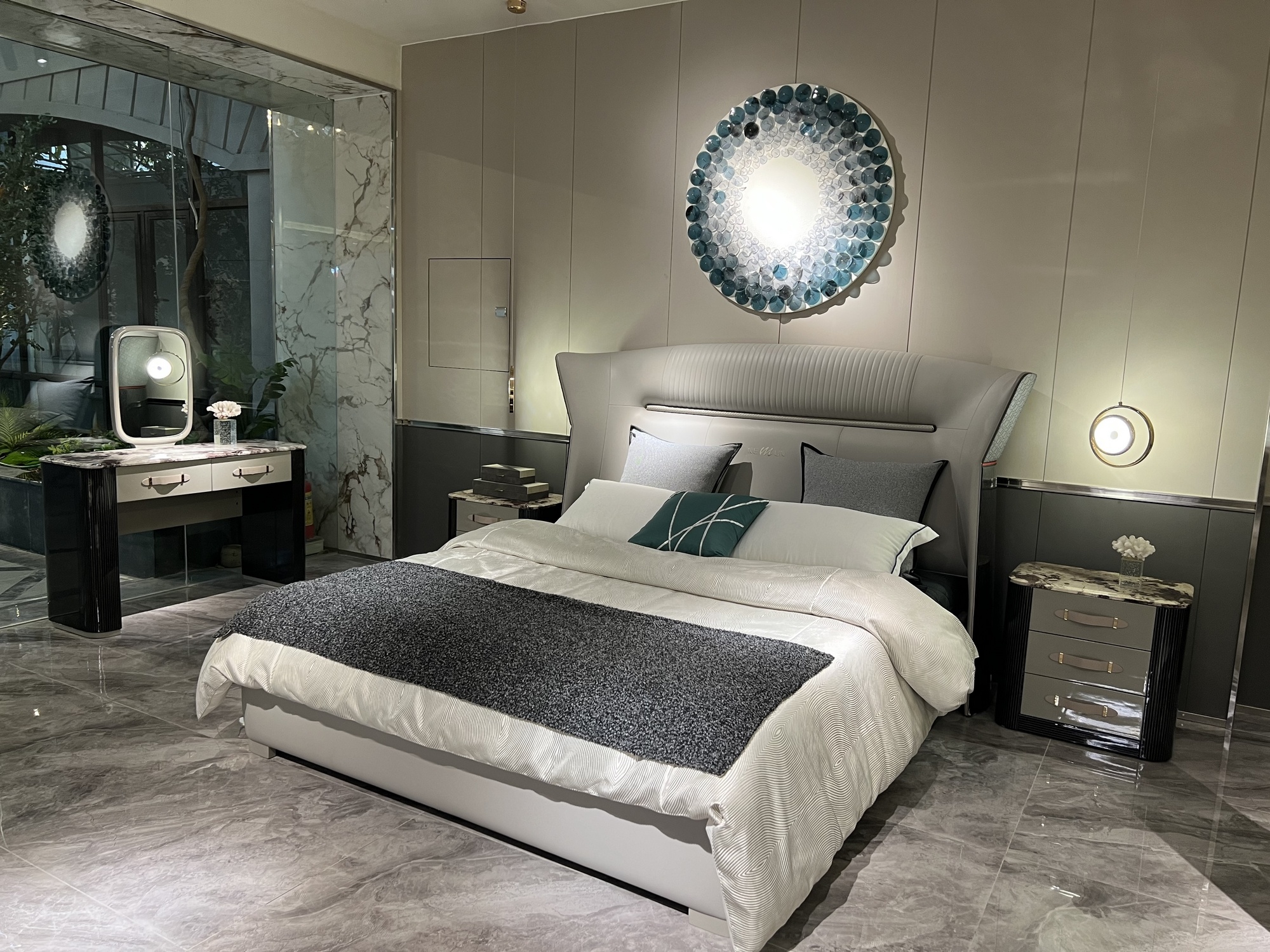 Master Bedroom Bed LY16