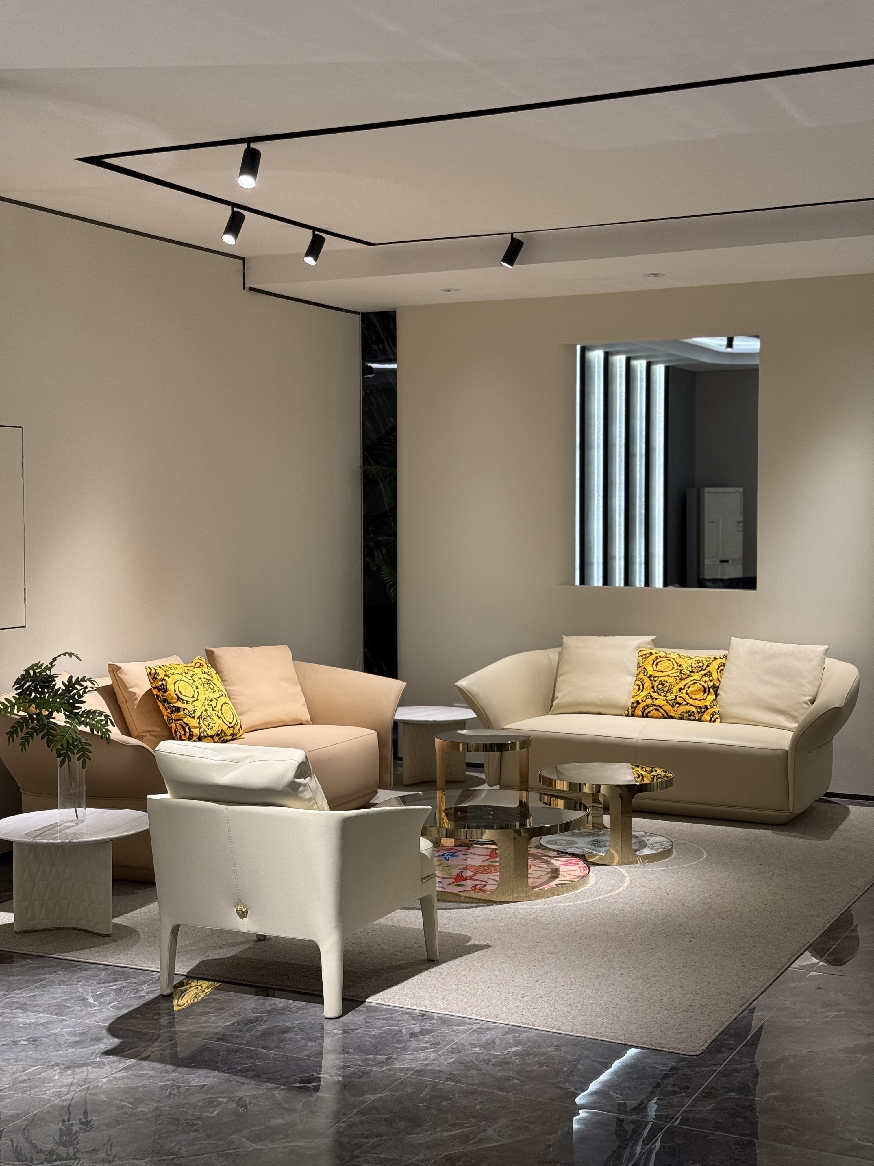 coffee  TABLE T18