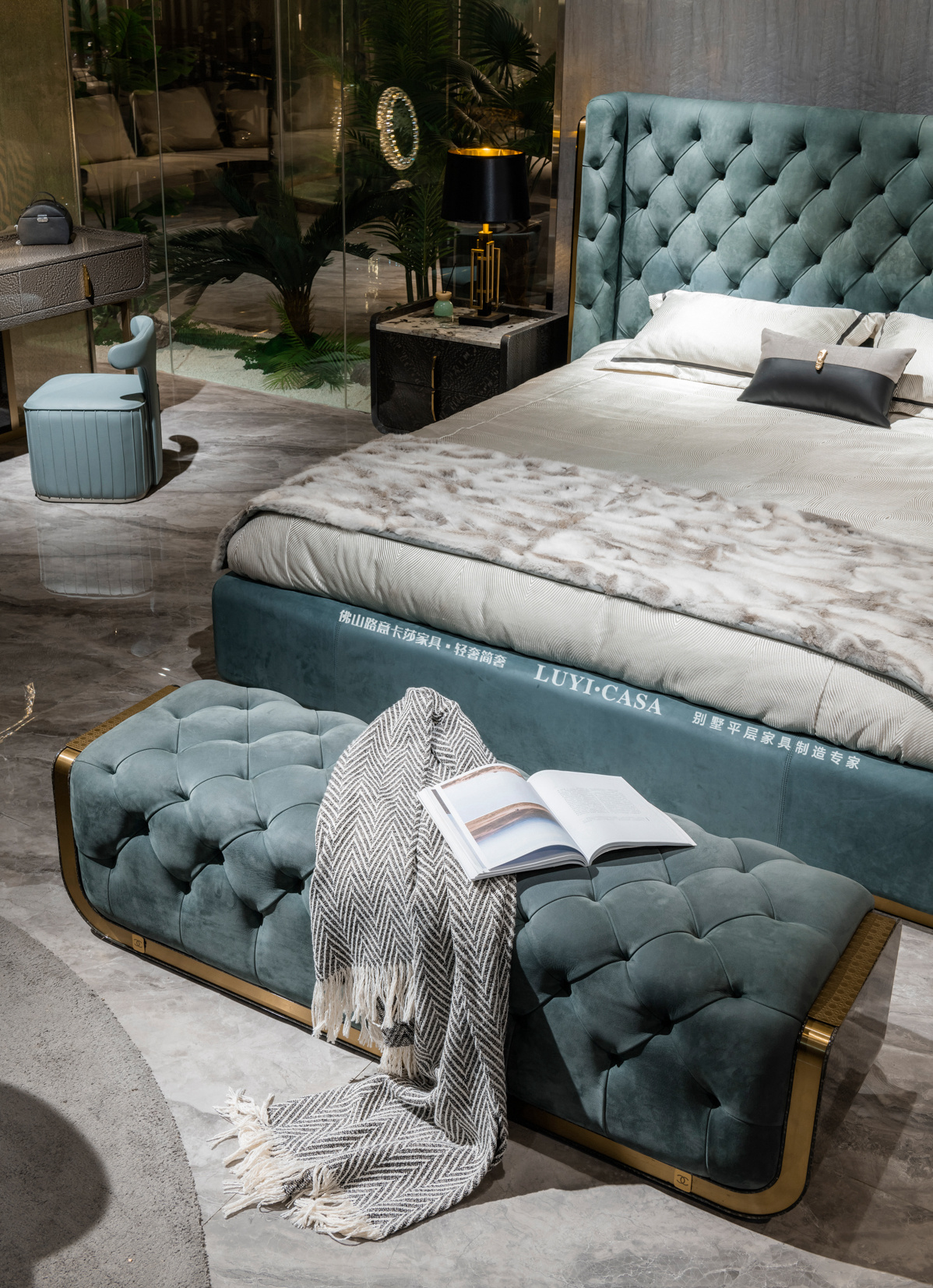 Master Bedroom Bed T1