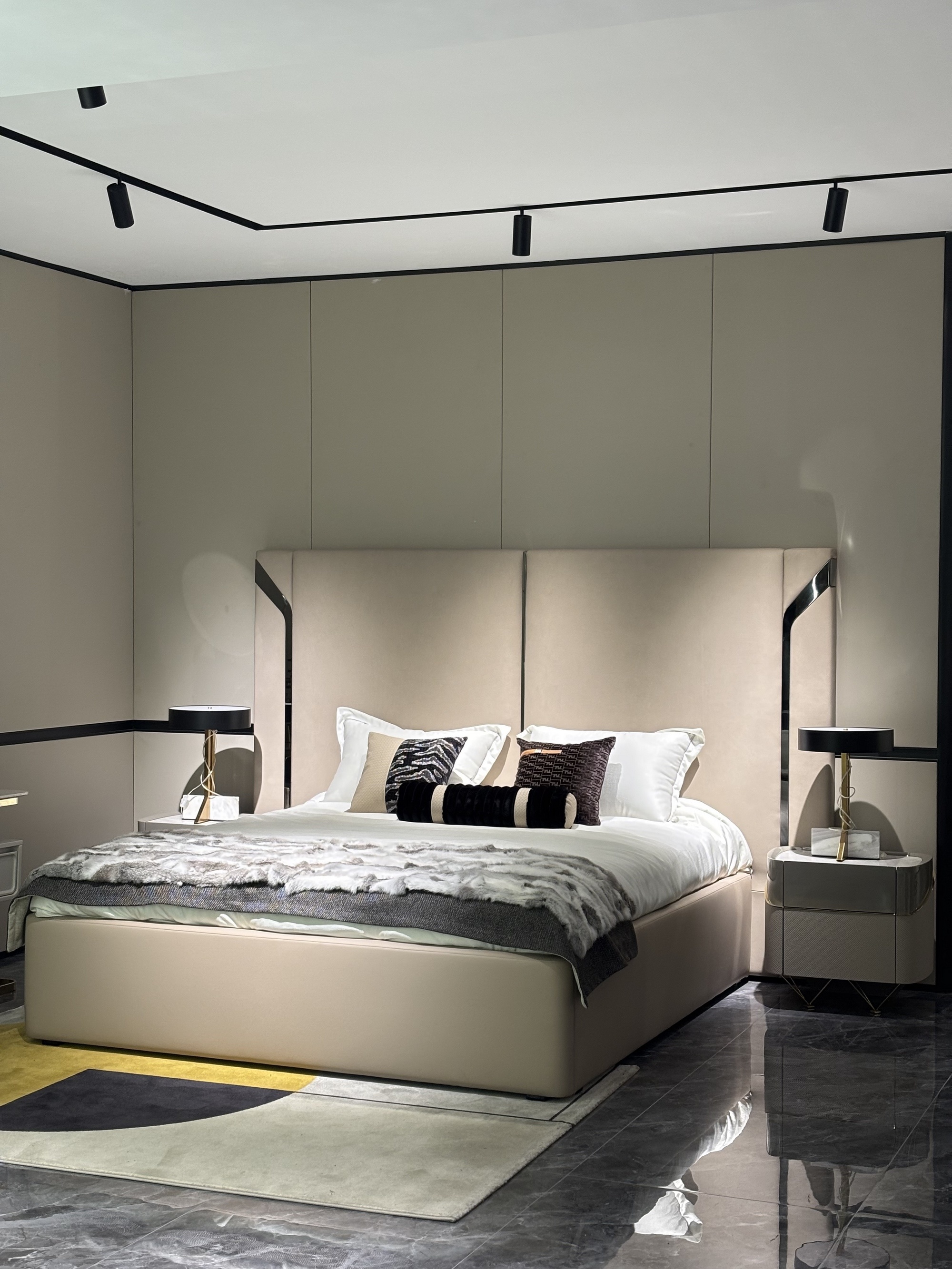 Master Bedroom Bed LY36